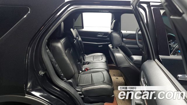 Ford Explorer 2.3 Limited 4WD 5th 2017 — фото 11