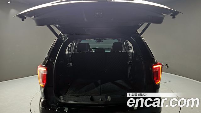 Ford Explorer 2.3 Limited 4WD 5th 2017 — фото 20