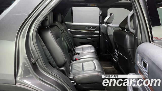 Ford Explorer 3.5 Limited 4WD 5th 2018 — фото 26