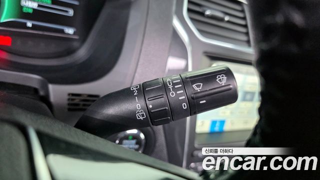 Ford Explorer 3.5 Limited 4WD 5th 2018 — фото 30