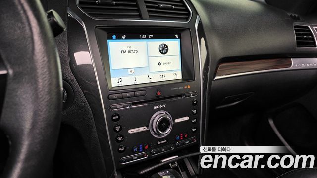 Ford Explorer 3.5 Limited 4WD 5th 2018 — фото 33