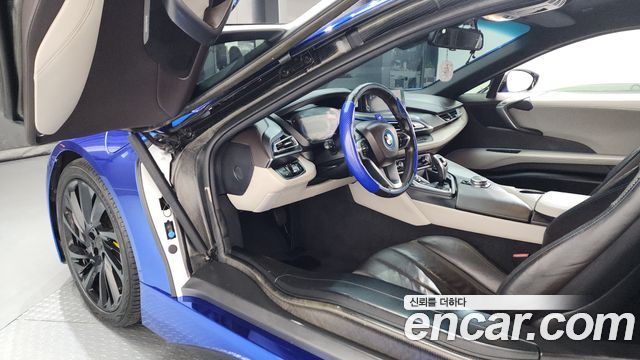 BMW i8 Coupe 2015 — фото 10