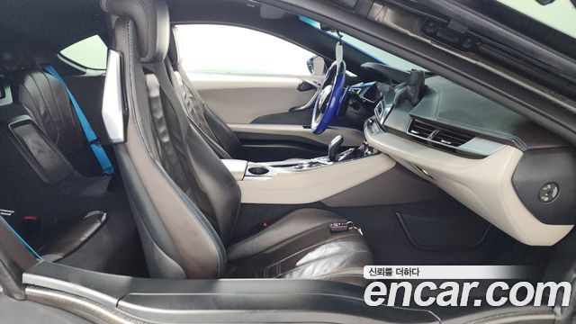 BMW i8 Coupe 2015 — фото 11