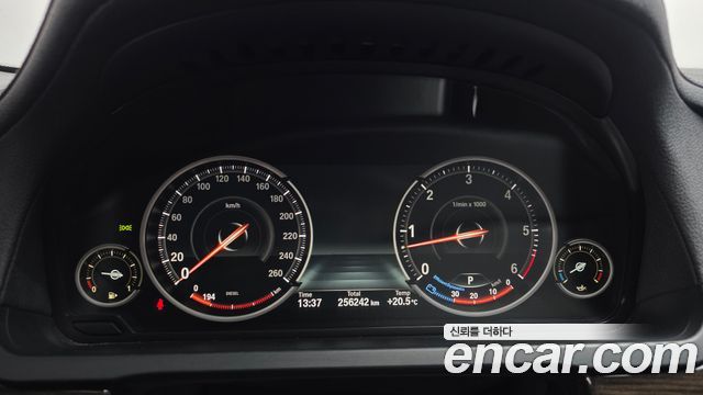 BMW 7 Series (F01) 730d xDrive 2013 — фото 8