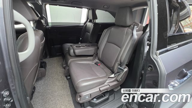 Honda Odyssey 3.5 5th 2019 — фото 12