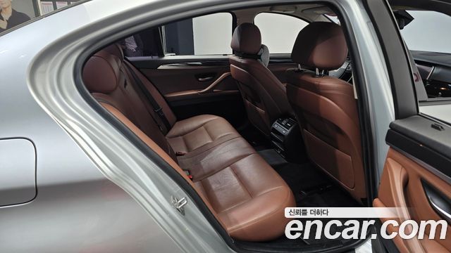 BMW 5 Series (F10) 520d xDrive M Aero Dynamic 2016 — фото 11