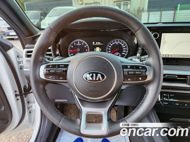 Kia K5 (III) 2.0 Prestige 2021 — фото 19