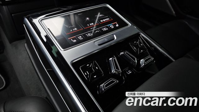 Audi A8 (D5) 55 TFSI Quattro LWB 2020 — фото 22