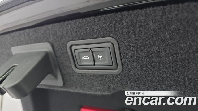 Audi A8 (D5) 55 TFSI Quattro LWB 2020 — фото 24