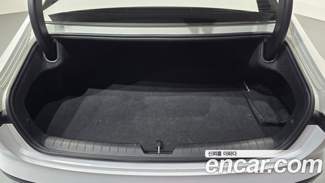 Hyundai Grandeur (GN7) 3.5 LPG 2WD Premium 2023 — фото 24