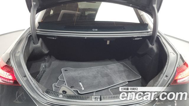 Mercedes-Benz E-Class (W213) E220d 4MATIC AMG Line 2021 — фото 24