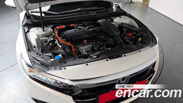 Honda Accord (X) 2.0 Hybrid Touring 2022 — фото 6