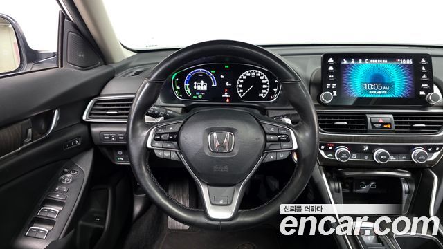 Honda Accord (X) 2.0 Hybrid Touring 2022 — фото 13