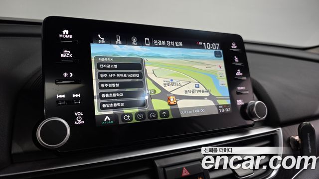 Honda Accord (X) 2.0 Hybrid Touring 2022 — фото 14
