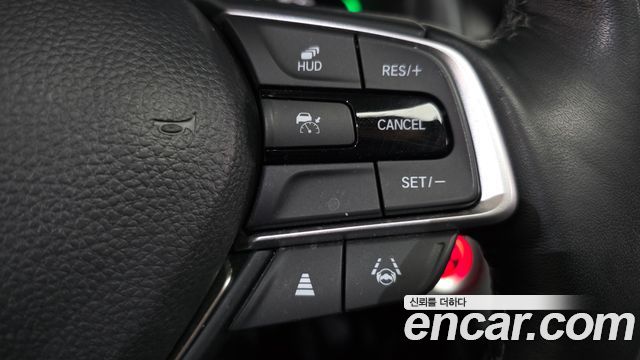 Honda Accord (X) 2.0 Hybrid Touring 2022 — фото 19