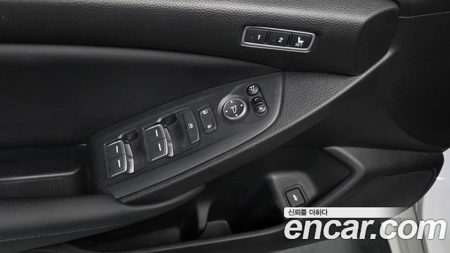 Honda Accord (X) 2.0 Hybrid Touring 2022 — фото 28