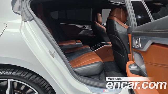 BMW 8 Series (G15) M850i xDrive Gran Coupe 2023 — фото 16