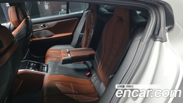 BMW 8 Series (G15) M850i xDrive Gran Coupe 2023 — фото 32