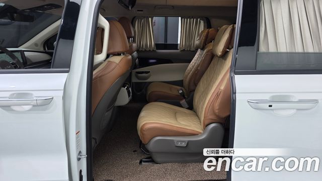 Kia Carnival (IV) Diesel 9-Seater Hi-Limousine Signature 2023 — фото 12