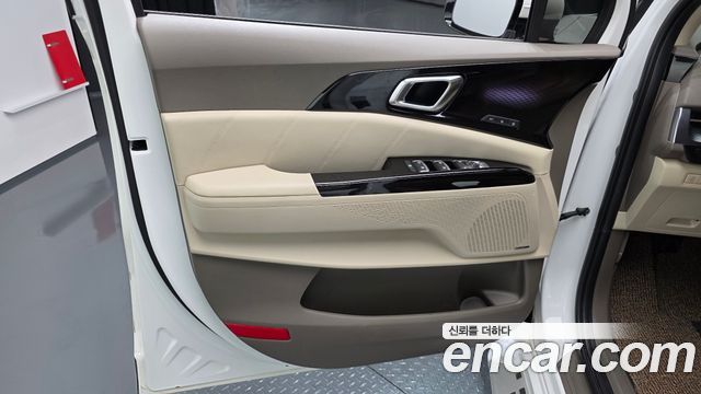 Kia Carnival (IV) Diesel 9-Seater Hi-Limousine Signature 2023 — фото 25