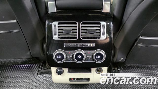 Land Rover Range Rover (IV) 4.4 SDV8 Vogue SE DIESEL 2014 — фото 18