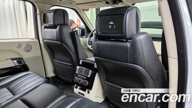 Land Rover Range Rover (IV) 4.4 SDV8 Vogue SE DIESEL 2014 — фото 19