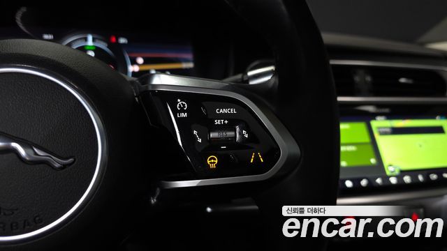 Jaguar I-PACE EV400 First Edition 2019 — фото 16
