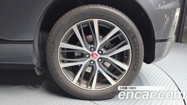 Jaguar I-PACE EV400 First Edition 2019 — фото 21