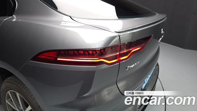 Jaguar I-PACE EV400 First Edition 2019 — фото 23