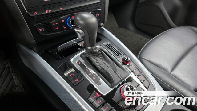 Audi Q5 2.0 TDI Quattro 8R 2012 — фото 9