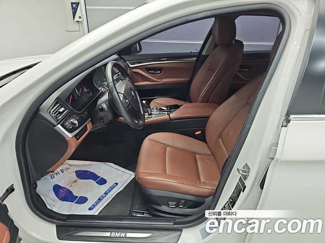 BMW 5 Series (F10) 525d xDrive 2013 — фото 10