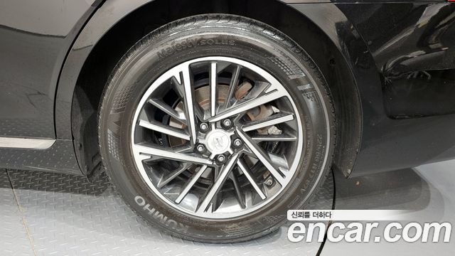 Hyundai Grandeur (IG) 2.5 Premium 2022 — фото 21