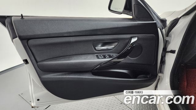 BMW 3 Series GT (F34) GT 320d xDrive 2020 — фото 30