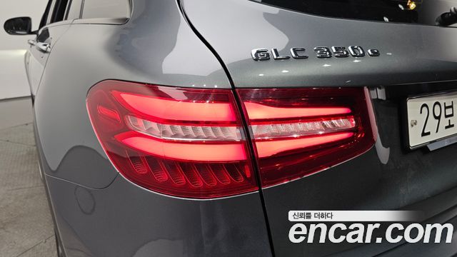Mercedes-Benz GLC-Class (X253) GLC350e 4MATIC Premium 2019 — фото 29