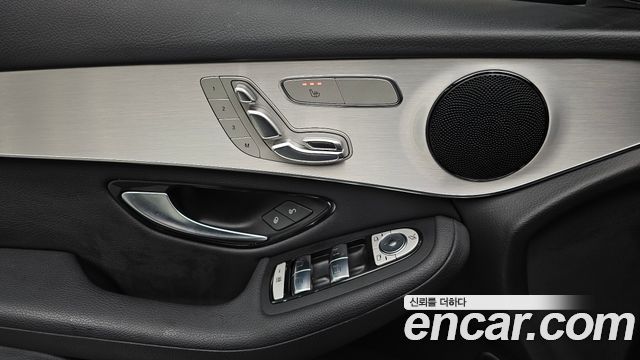 Mercedes-Benz GLC-Class (X253) GLC350e 4MATIC Premium 2019 — фото 38