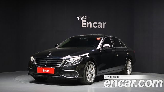 Mercedes-Benz E-Class (W213) E300 4MATIC Exclusive 2020 — фото 1