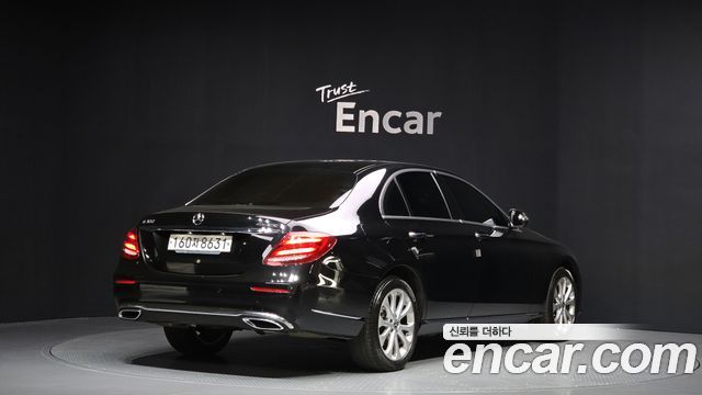 Mercedes-Benz E-Class (W213) E300 4MATIC Exclusive 2020 — фото 2