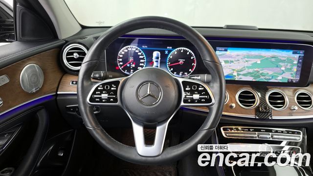 Mercedes-Benz E-Class (W213) E300 4MATIC Exclusive 2020 — фото 13