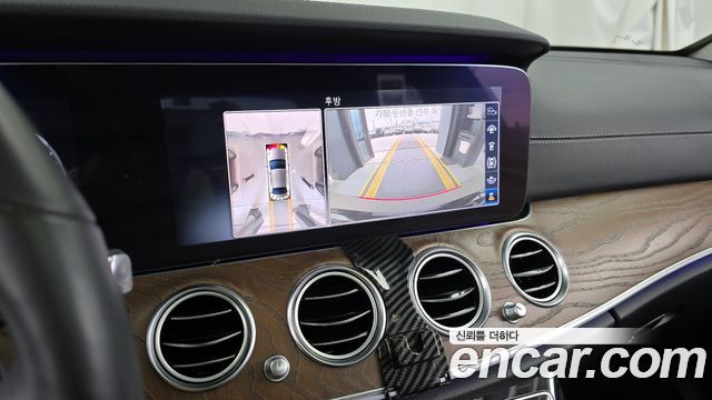 Mercedes-Benz E-Class (W213) E300 4MATIC Exclusive 2020 — фото 15