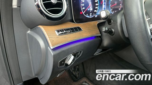 Mercedes-Benz E-Class (W213) E300 4MATIC Exclusive 2020 — фото 16