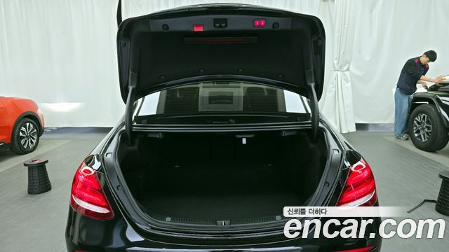 Mercedes-Benz E-Class (W213) E300 4MATIC Exclusive 2020 — фото 20