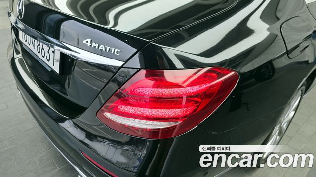 Mercedes-Benz E-Class (W213) E300 4MATIC Exclusive 2020 — фото 23