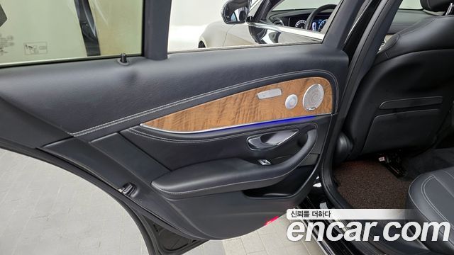 Mercedes-Benz E-Class (W213) E300 4MATIC Exclusive 2020 — фото 25