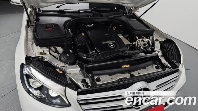 Mercedes-Benz GLC-Class (X253) GLC300 4MATIC AMG Line 2019 — фото 6