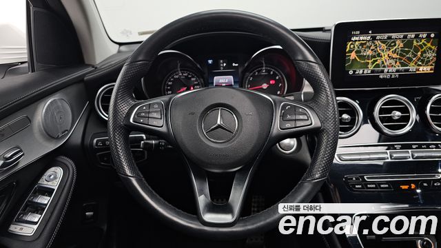 Mercedes-Benz GLC-Class (X253) GLC300 4MATIC AMG Line 2019 — фото 13
