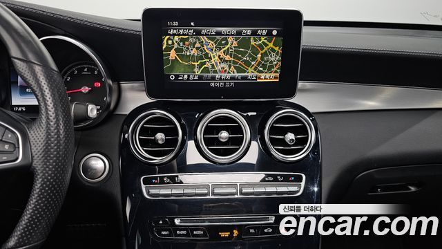 Mercedes-Benz GLC-Class (X253) GLC300 4MATIC AMG Line 2019 — фото 14