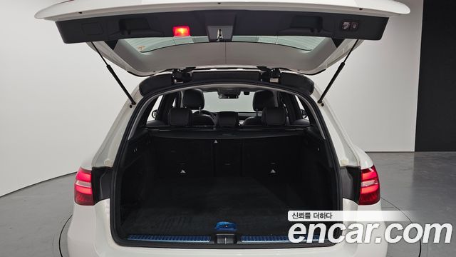 Mercedes-Benz GLC-Class (X253) GLC300 4MATIC AMG Line 2019 — фото 20