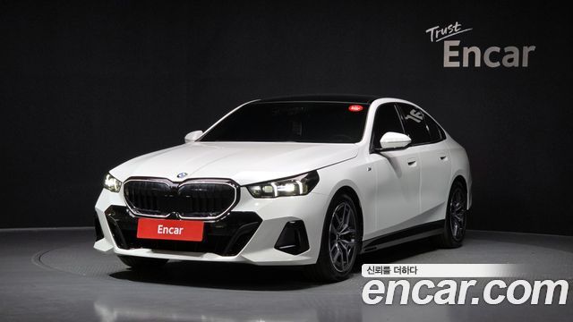 BMW 5 Series (G60) 520i Special Edition 2024 — фото 1
