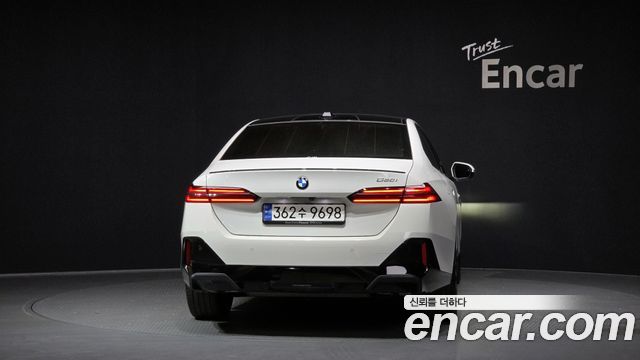 BMW 5 Series (G60) 520i Special Edition 2024 — фото 4