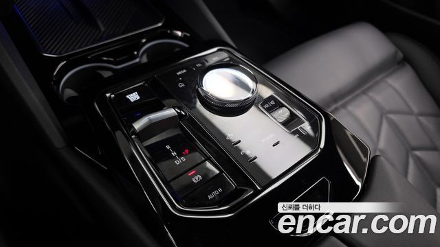BMW 5 Series (G60) 520i Special Edition 2024 — фото 9
